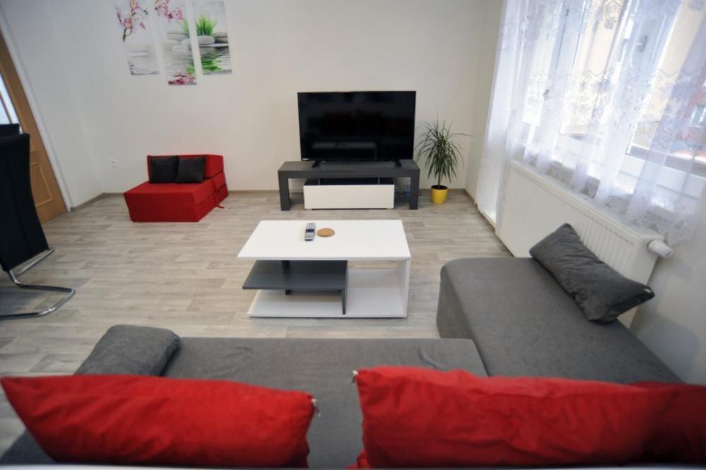 Apartman Zuzka 耶塞尼克 外观 照片